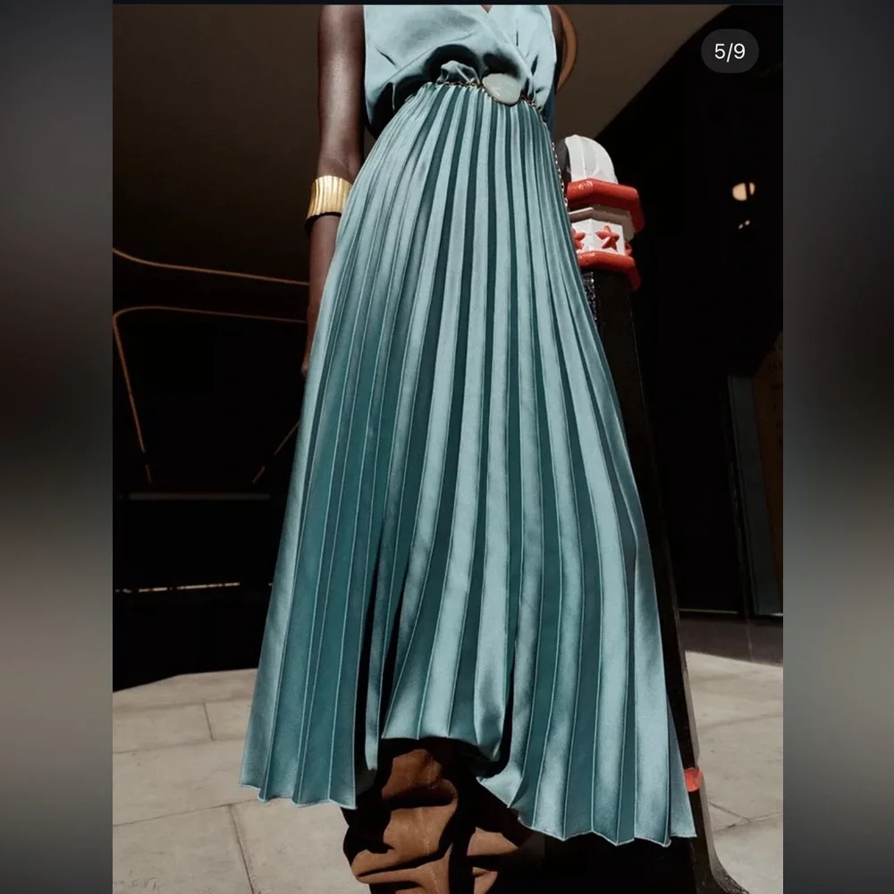 🆕(NWT) ZARA Bloggers Fav Pleated Midi Dress with Belt. XS. Color: Blue Steel - Picture 6 of 16